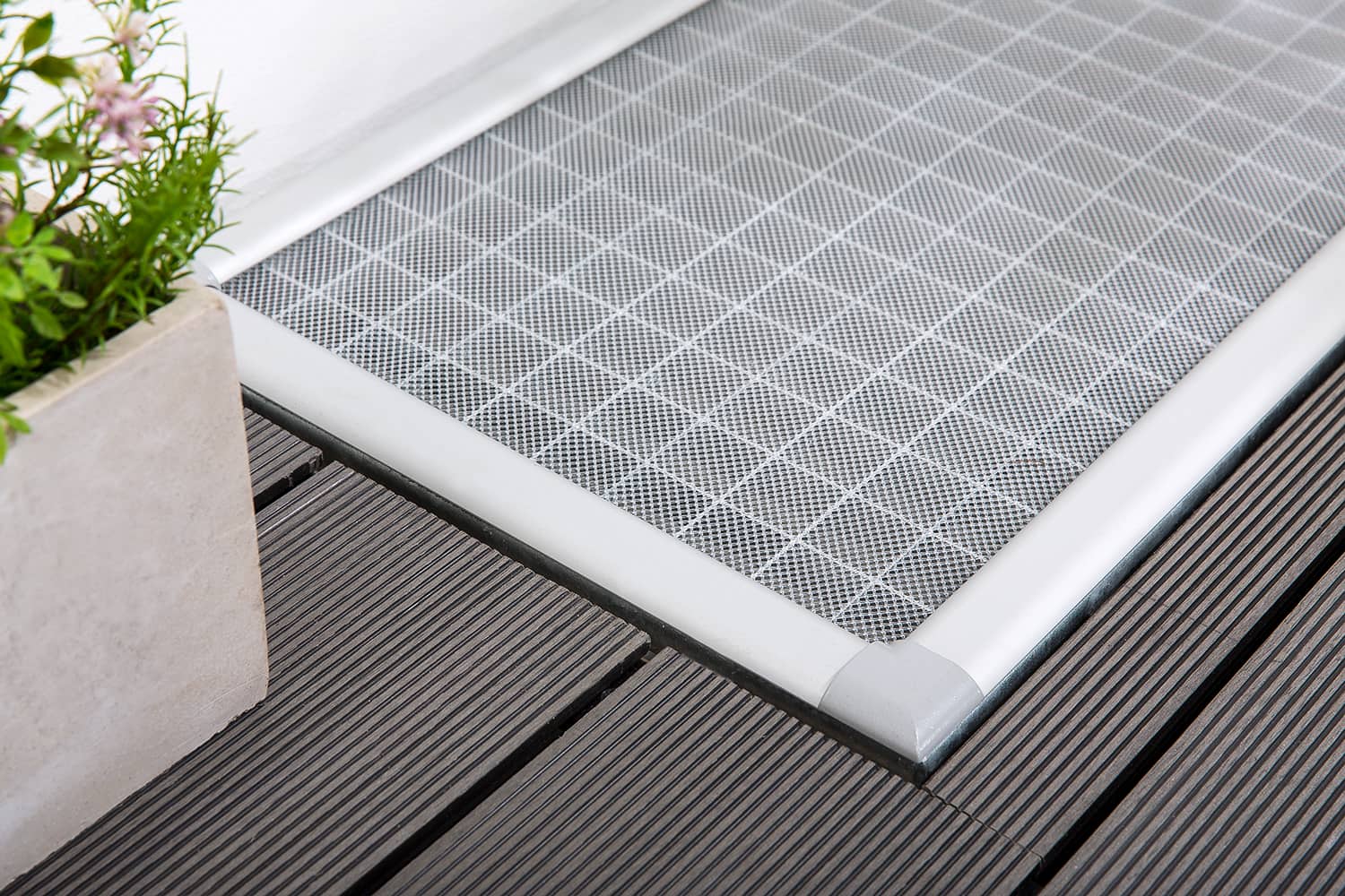 Lichtschachtabdeckung "PROFI", silber eloxierter Rahmen - EVA-Gewebe