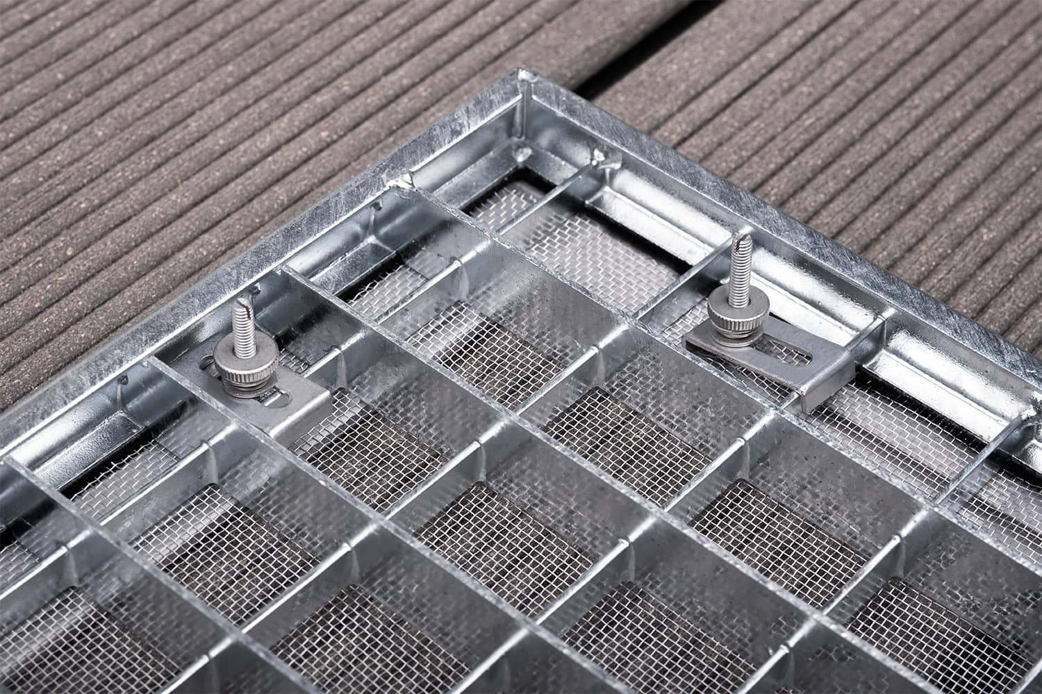 Lichtschachtabdeckung "EXPERT“, silber oder anthrazit - verschiedene Größen