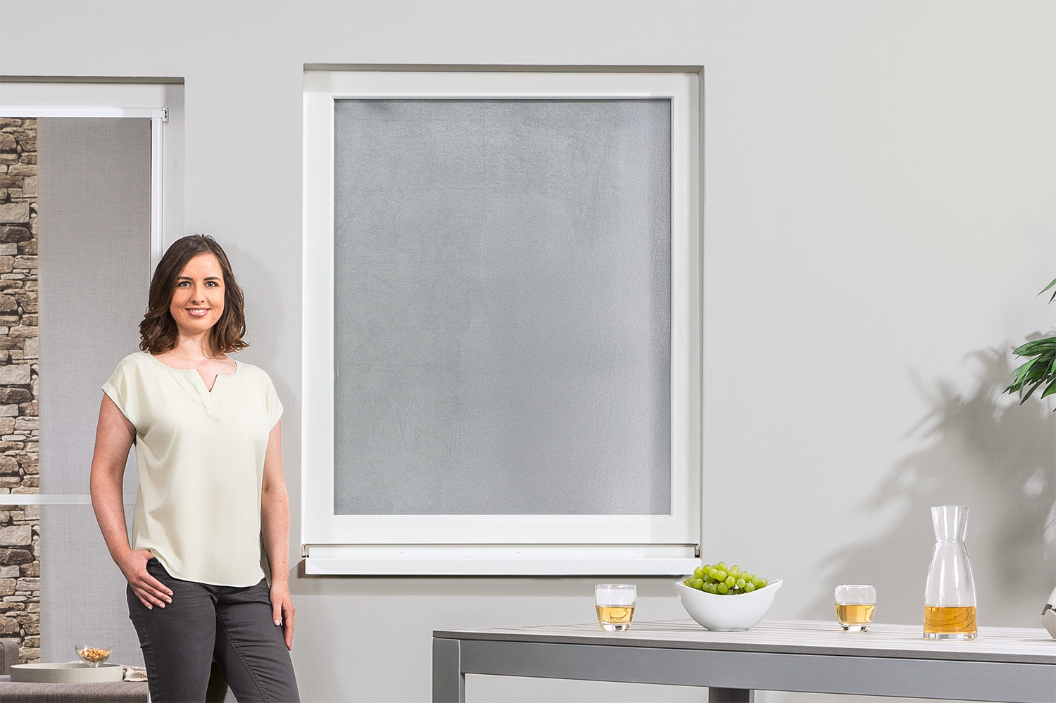 Sonnenschutz / Insektenschutz Fenster mit Klettband, 130 x 150 cm - schwarz