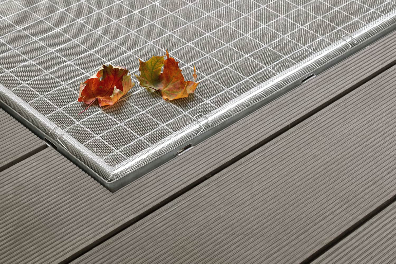 Lichtschachtabdeckung "STANDARD", ohne Rahmen - Aluminium oder Edelstahl Gewebe